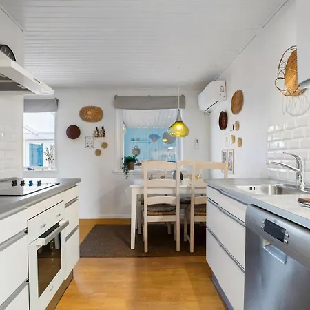 1 Bedroom Awesome In