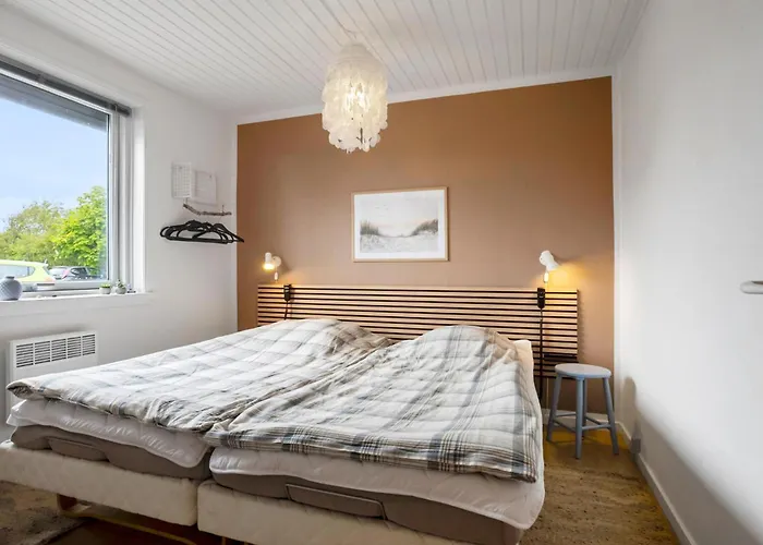 1 Bedroom Awesome In *