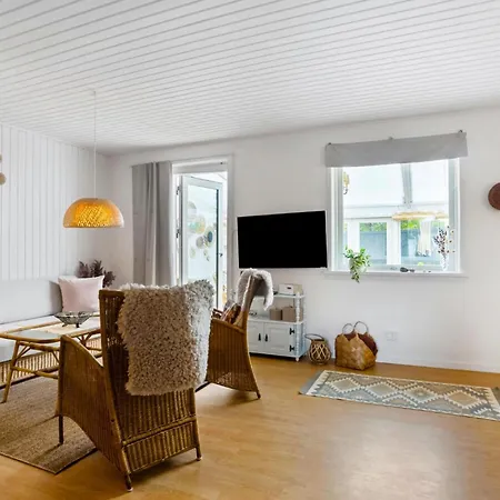 1 Bedroom Awesome In Σκάγκεν