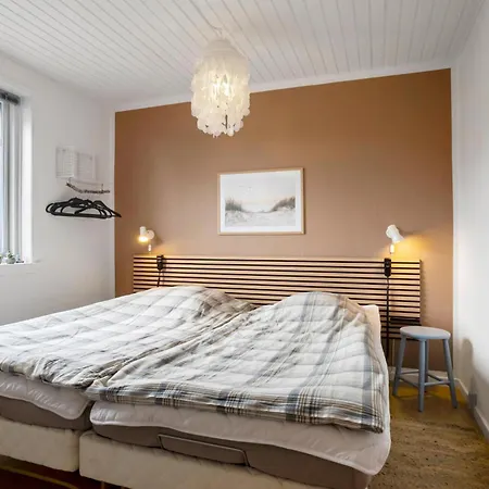 1 Bedroom Awesome In *