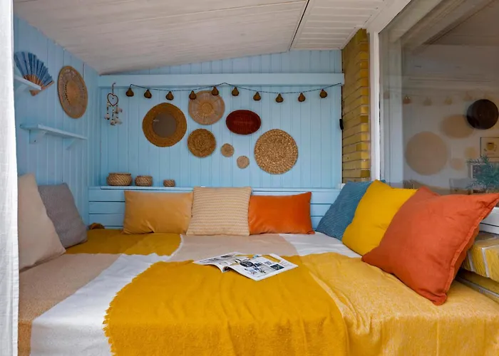 Holiday home 1 Bedroom Awesome In
