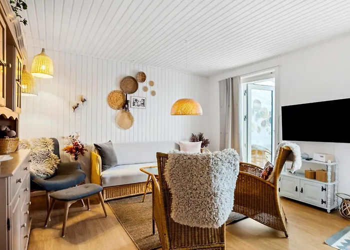 1 Bedroom Awesome In *